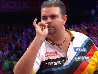 Clemens-Aus nach Fehlstart, Littler gewinnt Matchdart-Drama