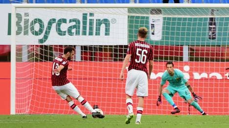 Hakan Çalhanoğlu machte per Elfmeter den Deckel drauf