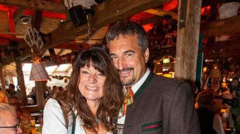 Rodel-Legende Georg Hackl mit seiner Partnerin Kornelia Koller