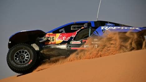 Mattias Ekström im Wüstensand der "Dakar"