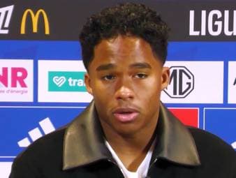 Endrick spielt für den Rest der Saison auf Leihbasis für Olympique Lyon. Zu diesem Schritt hat ihn auch ein Gespräch mit Nationaltrainer Carlo Ancelotti bewogen, erklärt der Brasilianer.