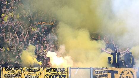 Beim Derby zwischen Schalke und dem BVB kam es im vergangenen Oktober zu Ausschreitungen