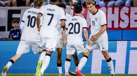 Nelson Weiper (r.) traf im Halbfinale gegen Frankreich