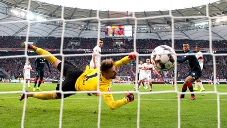 VfB Stuttgart v 1. FSV Mainz 05 - Bundesliga