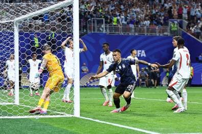Später Schock für England: Argentinien im Finale!