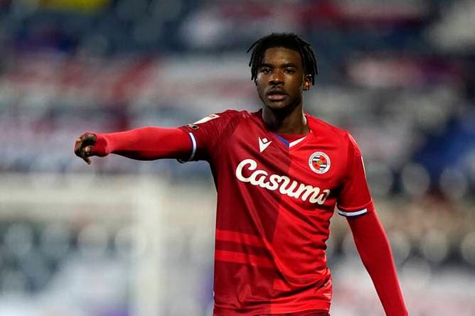 Wer ist der Zweitligaspieler, der Bayern helfen soll?