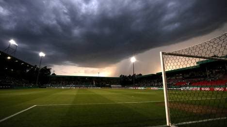 In Sandhausen musste die DFB-Pokal-Partie aufgrund eines Gewitters verschoben werden