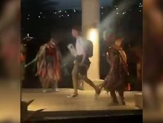 Nach dem Triumph bei der FIFA-Klub-Weltmeisterschaft verabschiedet sich Cole Palmer in den Urlaub. Bei der Ankunft in der Karibik wird der Chelsea-Star besonders gefeiert.