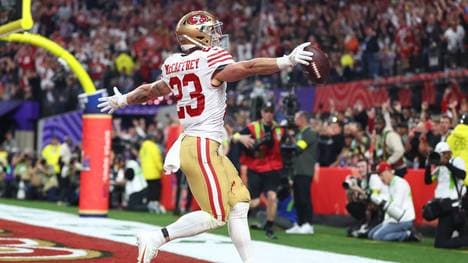 Die San Francisco 49ers haben den Vertrag von Running-Back Christian McCaffrey vorzeitig verlängert 