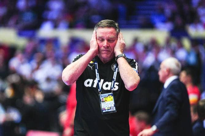 Legenden schießen gegen Gislason