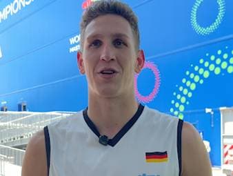 Olympiasieger Lukas Märtens hat sich auf den Tag genau ein Jahr nach seinem Erfolg bei den Sommerspielen in Paris erstmals zum Weltmeister gekrönt. Im exklusiven Interview mit SPORT1 spricht der Deutsche über seinen körperlichen Zustand nach dem Erfolg und neue Ziele.
