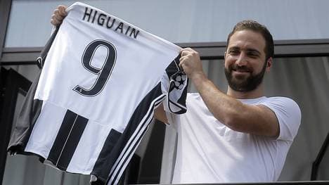 FBL-ITA-SERIEA-JUVENTUS-HIGUAIN