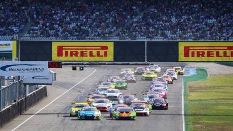 Der ADAC GT Masters startet am Wochenende auf dem Lausitzring