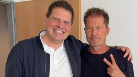 Jan Ullrich zeigt sich Arm in Arm mit Til Schweiger