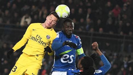 FBL-FRA-LIGUE1-STRASBOURG-PSG