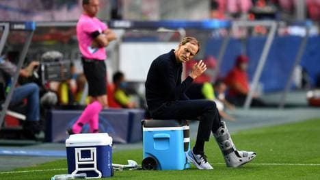 Das Bein von Thomas Tuchel ist wegen einer Verletzung am Fuß geschient