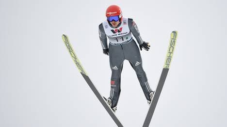 Fabian Rießle liegt nach dem Springen in Seefeld auf Rang drei