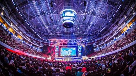 Beim eSports sind häufig viele Zuschauer in den Arenen