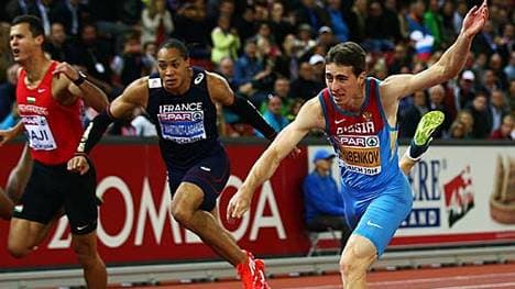 Sergej Schubenkow (rechts) holt Gold. Top-Favorit Martinot-Largarde geht leer aus