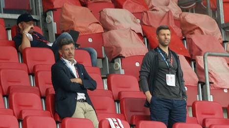 VfB-Präsident Claus Vogt (l.) und Thomas Hitzlsperger (r.) kommunizieren derzeit hauptsächlich über die Öffentlichkeit