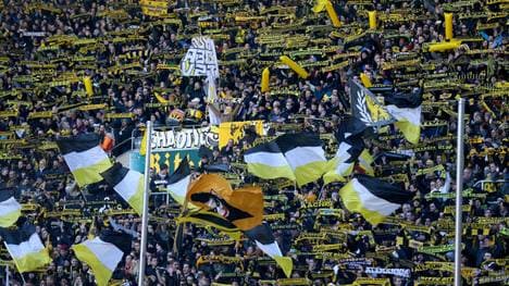 Alemannia Aachen v Rot-Weiss Essen - Regionalliga West