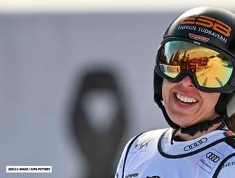 SPORT1-Reporter Holger Luhmann berichtet von Abfahrtsstrecke bei den Olympischen Spielen. Die deutsche Ski-Alpin-Hoffnung Kira Weidle-Winkelmann kritisiert die Organisatoren für eine zusätzliche Gefahr an der Piste.