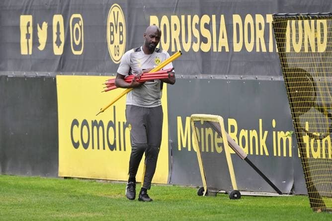 Ex-BVB-Star Addo vorm Aus