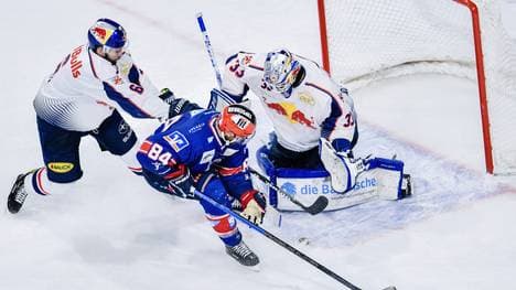 Die Adler Mannheim und der EHC Red Bull München standen sich im DEL-Finale 2019 gegenüber