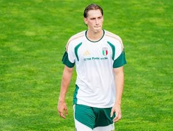Italien müht sich zum Sieg