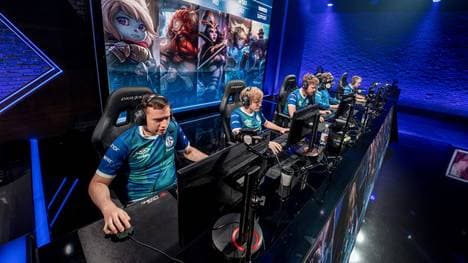 Schalke 04 spielt die erfolgreichste Saison seit Gründung der eSport-Sparte 2006