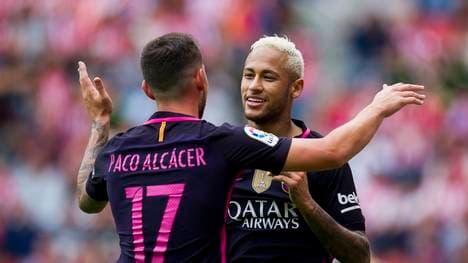 Real Sporting de Gijon v FC Barcelona - La Liga