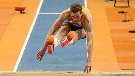 Max Heß springt auch bei der Hallen-WM