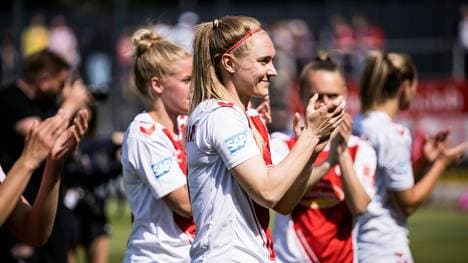 Neben der Telekom bleibt auch Schaebens Trikotsponsor