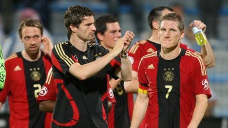 Arne Friedrich (l.) und Bastian Schweinsteiger