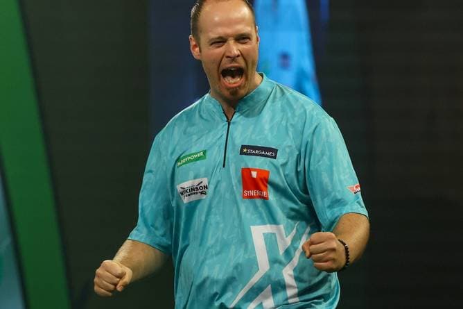 Starkes Comeback: Hopp meistert Auftakthürde