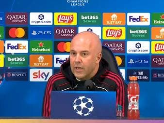 Liverpool-Trainer Arne Slot äußert sich zu den Kommentaren von Mo Salah am vergangenen Wochenende und zu seiner aktuellen Situation. 