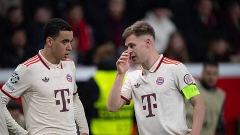 Jamal Musiala und Joshua Kimmich im Trikot des FC Bayern