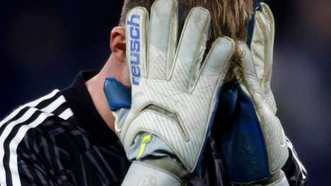 Schalke-Torwart Ralf Fährmann kommen nach dem Sieg gegen Stuttgart die Tränen