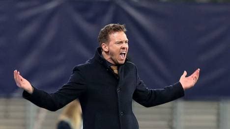 Anweisungen aufs Spielfeld schreien? Erfordert ab sofort mehr Koordination