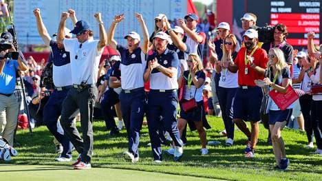 Grenzenloser Jubel beim Ryder-Cup-Team der USA um Vize-Kapitän Bubba Watson