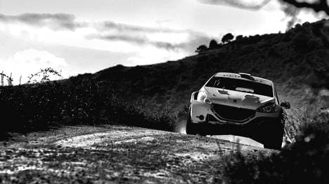 Bei einer Rallye kommt es zu einem tödlichen Unglück