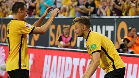 Lucas Roeser (r.) traf nach einem weiten Sololauf zum 1:0 für Dynamo Dresden