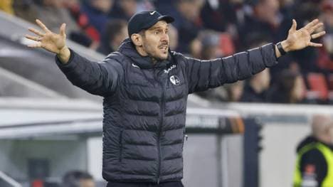 Freiburgs Trainer Julian Schuster hat große Pläne