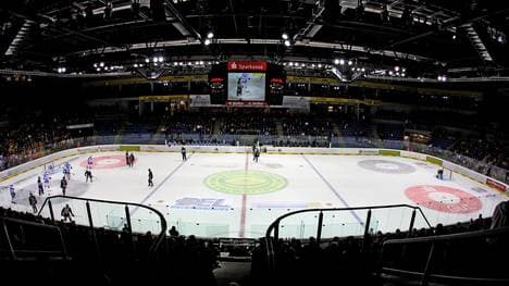 Krefeld Pinguine v EHC Muenchen - DEL