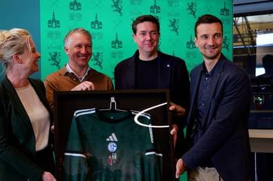 S04-Sondertrikot wird zum Verkaufsschlager