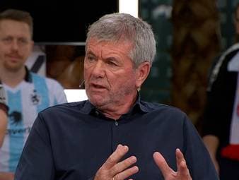 Die jüngsten Auftritte von Eintracht Frankfurt machen Ex-SGE-Coach Friedhelm Funkel ratlos. Die Trainer-Legende erinnert an den Abgang von Kevin Trapp - und stellt diese Personalentscheidung massiv infrage.