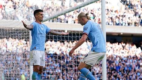 João Cancelo (l.) verstärkt den FC Bayern