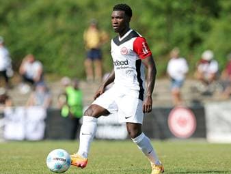 Fix: Frankfurt gibt Buta ab