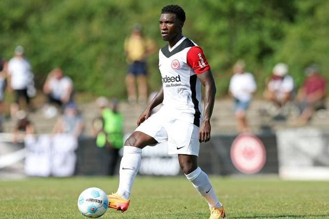 Fix: Frankfurt gibt Buta ab