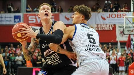 Benzing (L.) führt sein Team zum Überraschungssieg